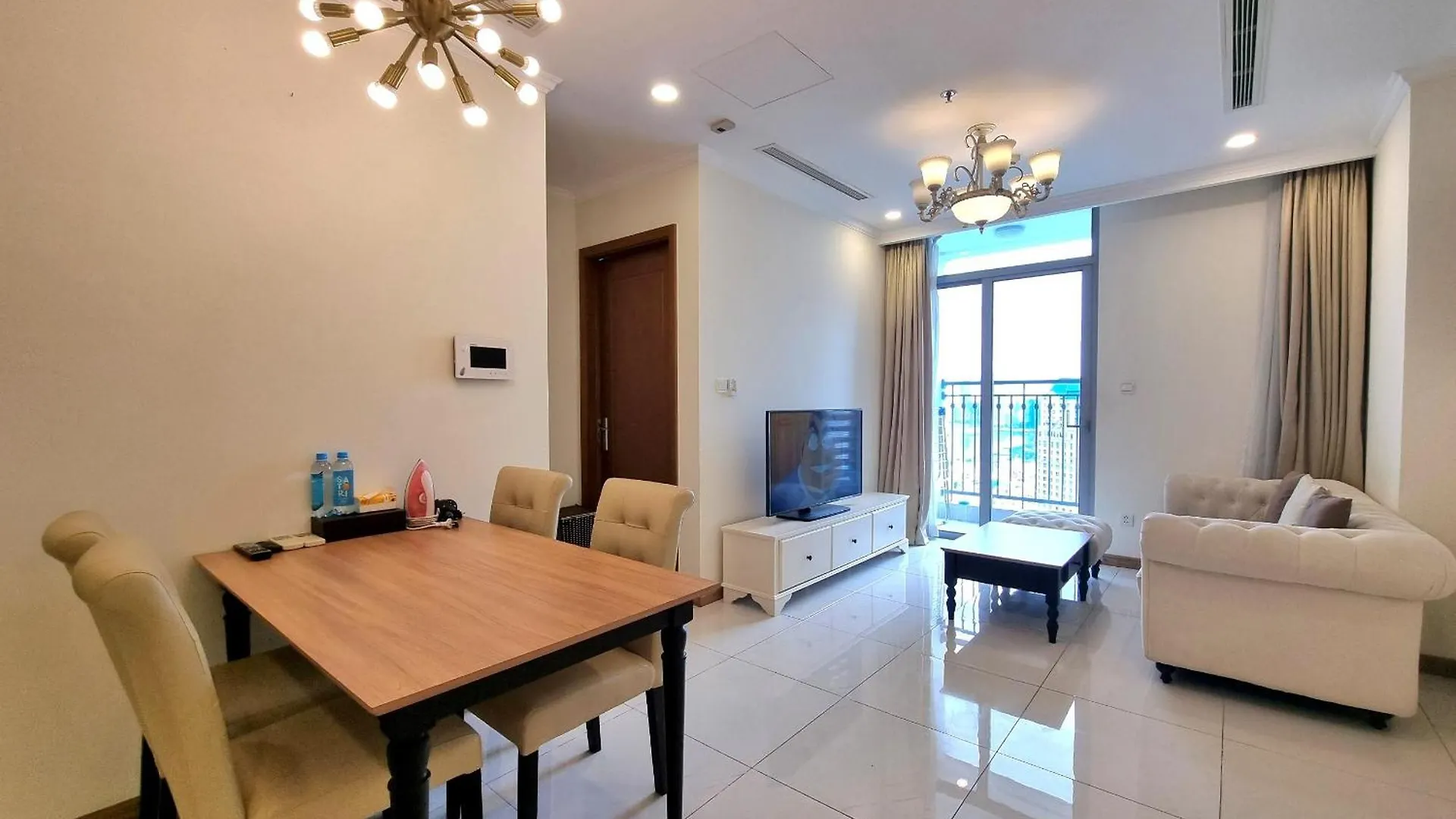 Vinhomes Central Park - Luxury 1,2,3,4 Bedroom Apartments - Khu Do Thi Ven Song Dep Nhat Tp Hcm 호치민 0*,  베트남