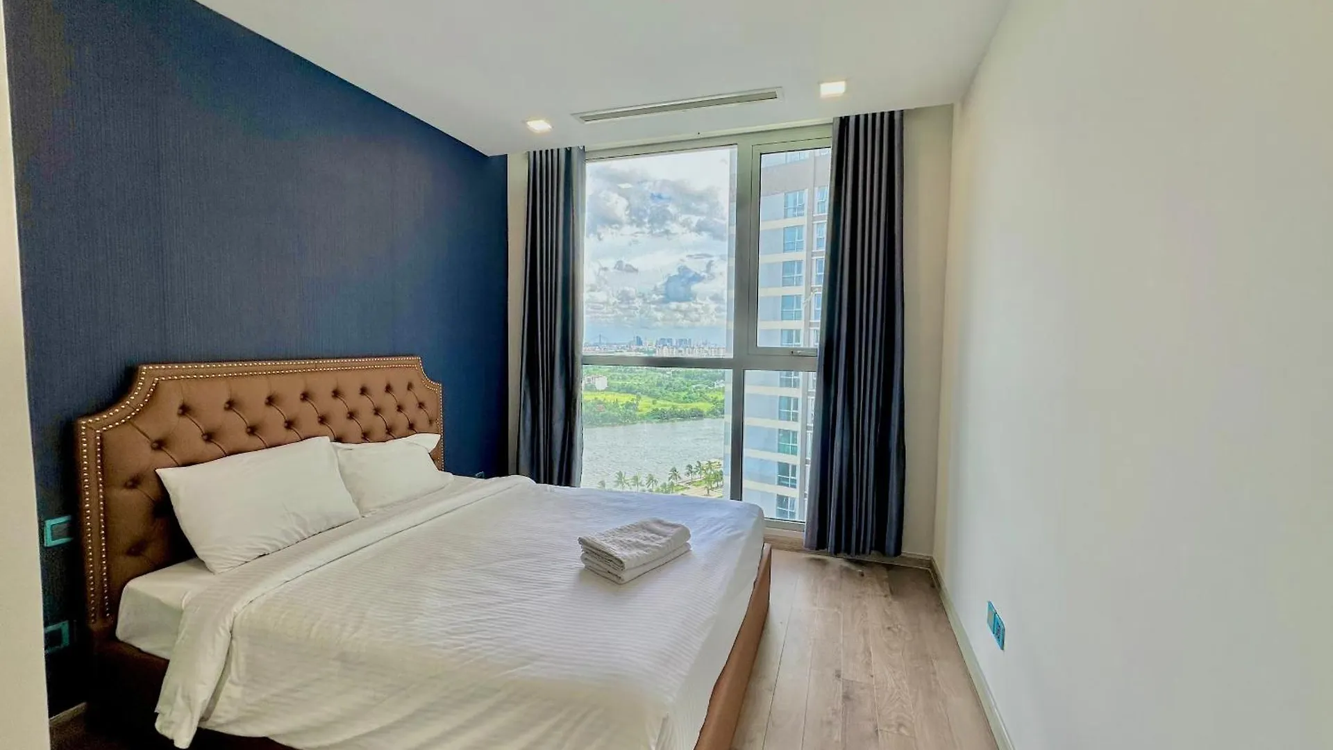 Vinhomes Central Park - Luxury 1,2,3,4 Bedroom Apartments - Khu Do Thi Ven Song Dep Nhat Tp Hcm 호치민 베트남