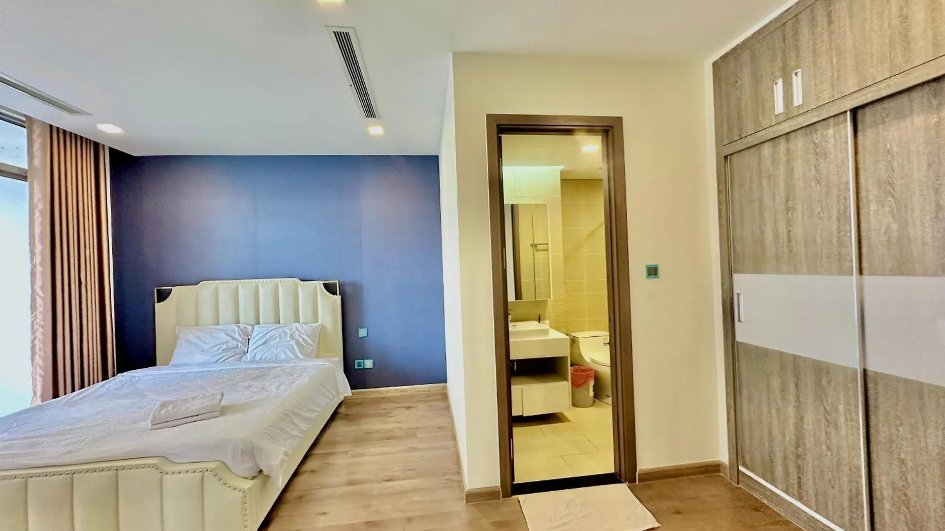 Vinhomes Central Park - Luxury 1,2,3,4 Bedroom Apartments - Khu Do Thi Ven Song Dep Nhat Tp Hcm Ho Chi Minh City