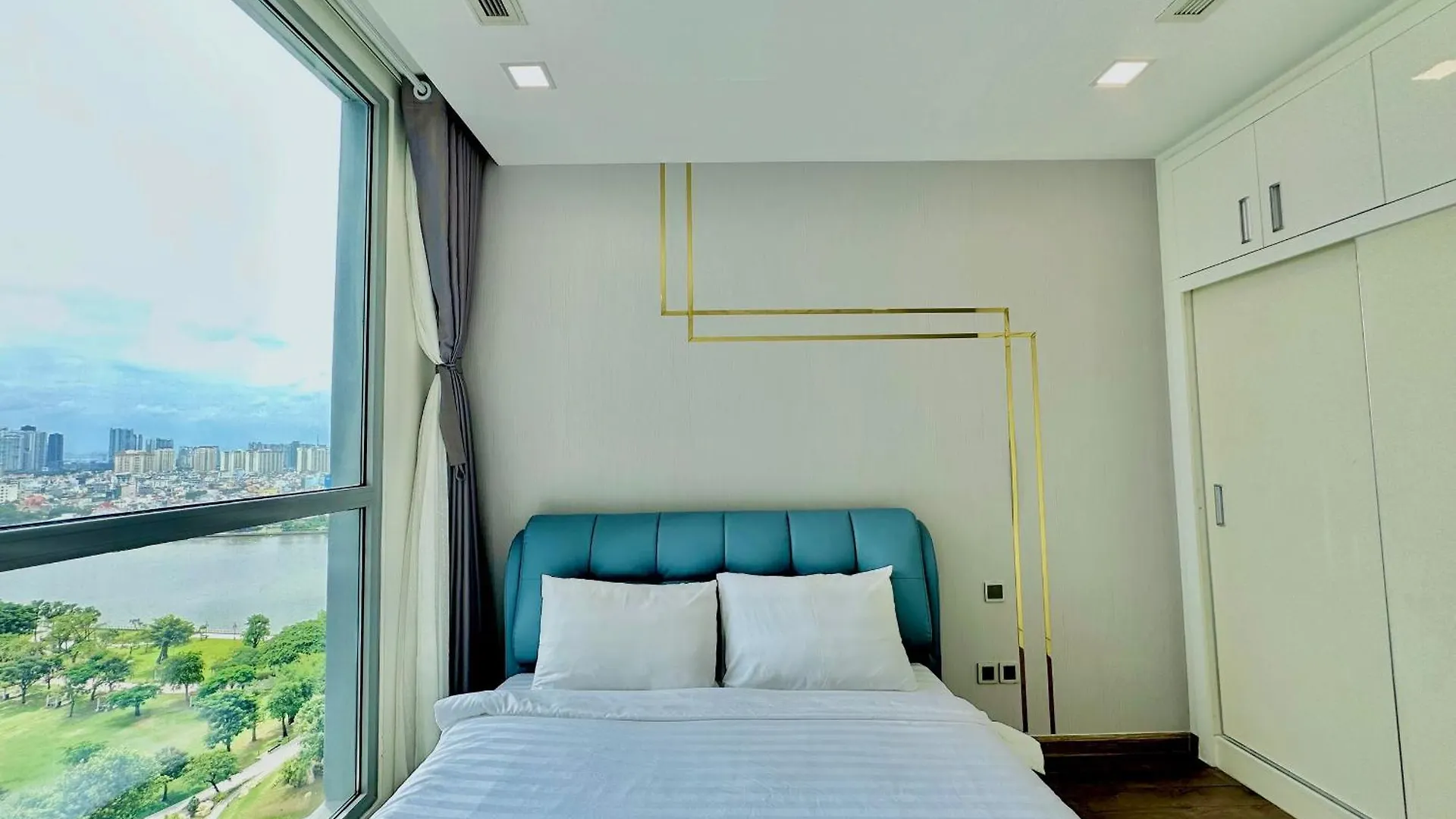 Vinhomes Central Park - Luxury 1,2,3,4 Bedroom Apartments - Khu Do Thi Ven Song Dep Nhat Tp Hcm Ho Chi Minh City